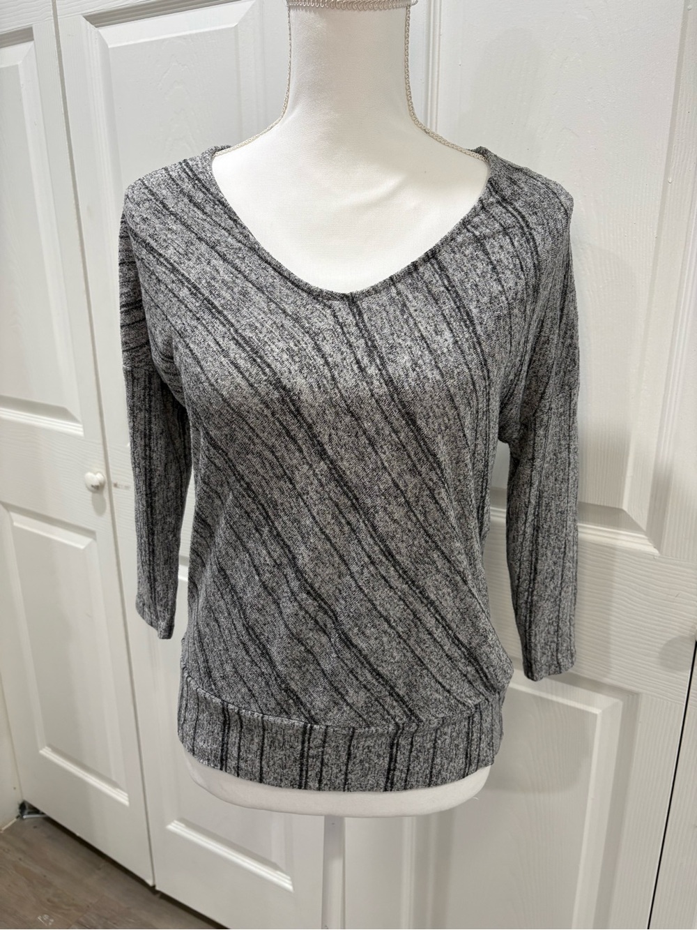 Green envelope Gray Diagonal Stripe V-Neck Sweater